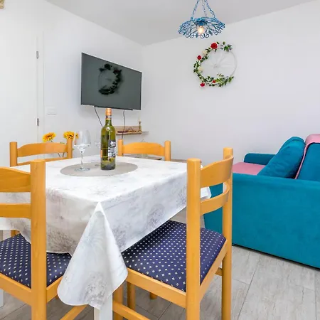 Jerkunica * Rogoznica (Sibenik-Knin)