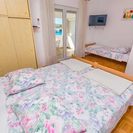 Jerkunica * Rogoznica (Sibenik-Knin)