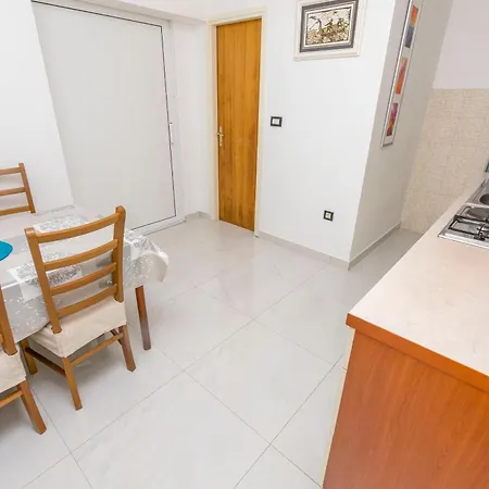 Jerkunica * Rogoznica