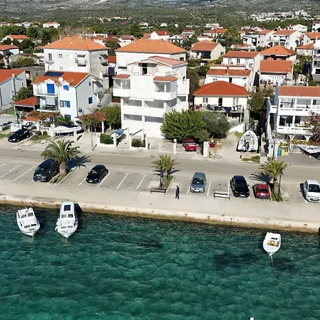 Jerkunica * Rogoznica (Sibenik-Knin)