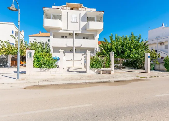 Jerkunica * Rogoznica (Sibenik-Knin)