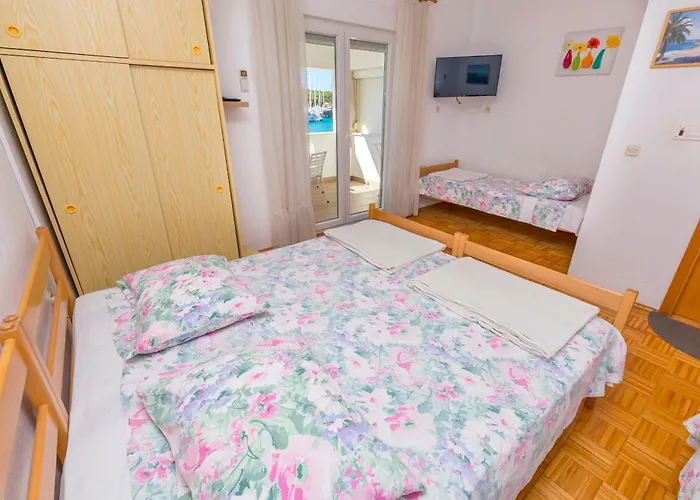 Jerkunica * Rogoznica (Sibenik-Knin)