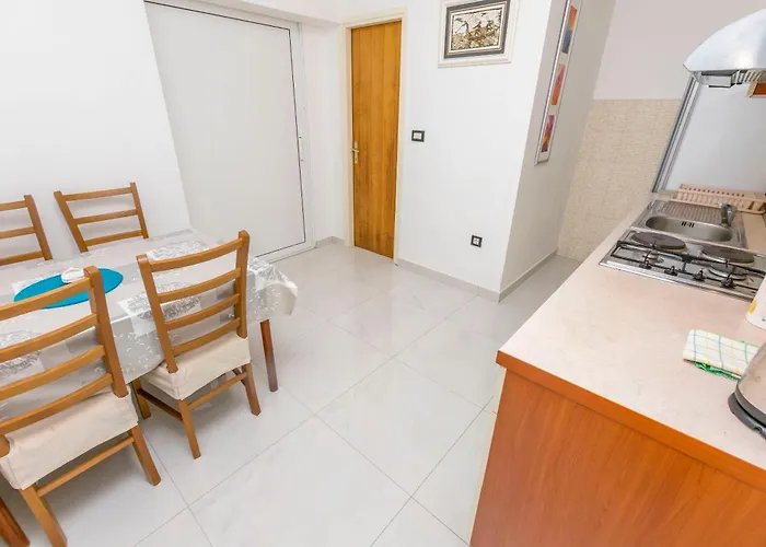 Jerkunica * Rogoznica (Sibenik-Knin)